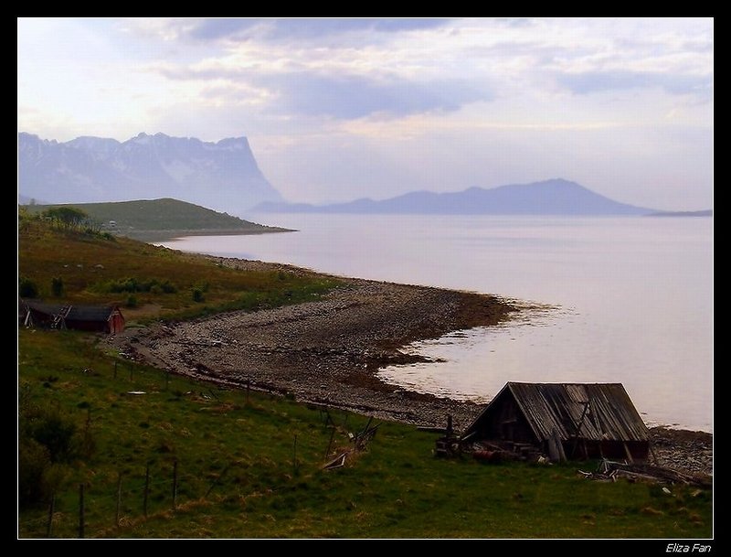 лето,норвегия,фьорд,движение,дорога Рыбацкий домик фото превью