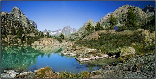 Доброе утро на красивом озере