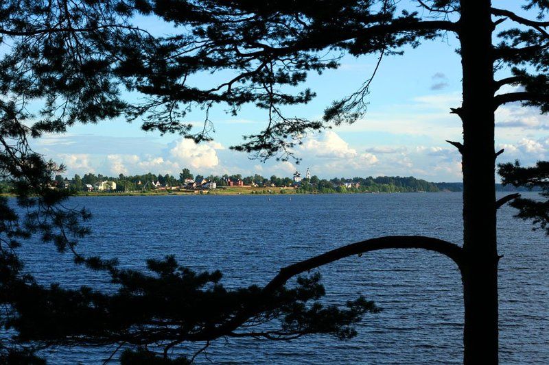 конаково, грэс, поход, природа, водоем Машенька нашла выход из леса, но лодки у нее не оказалось. фото превью