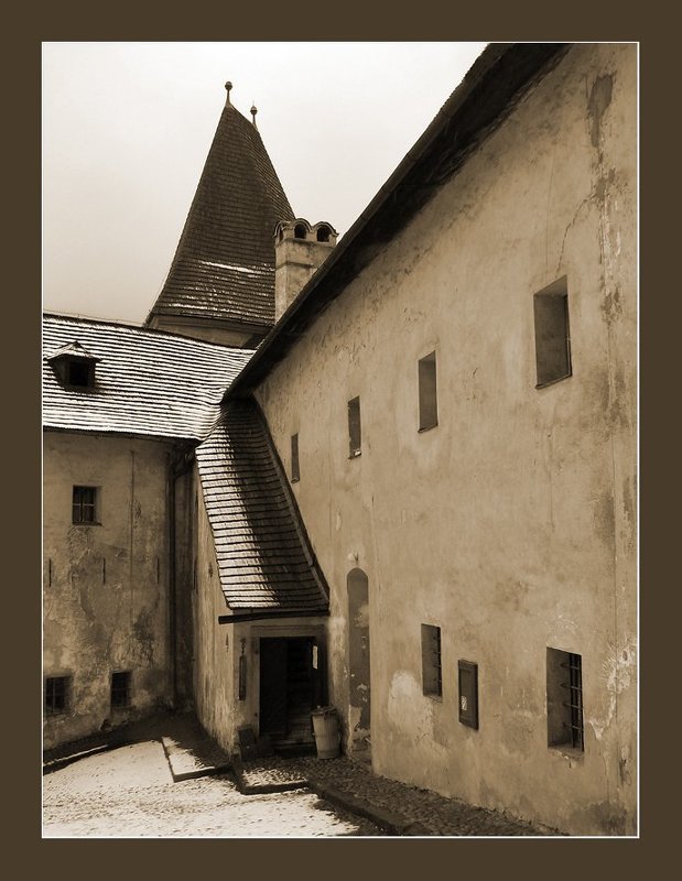 В замке фото превью