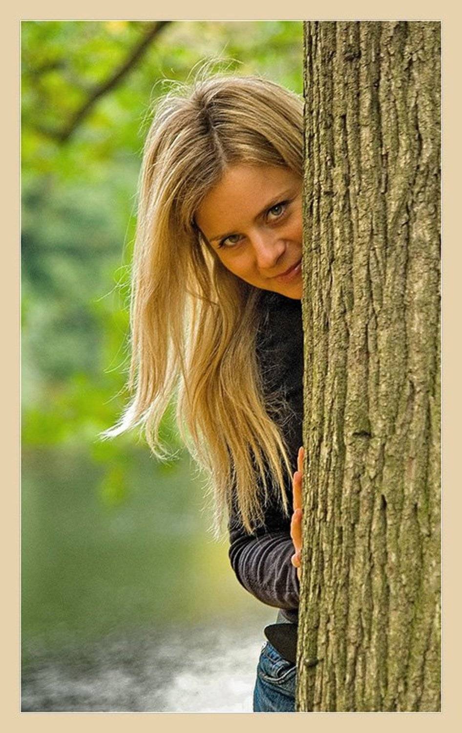 девушка дерево взгляд, Alexiss