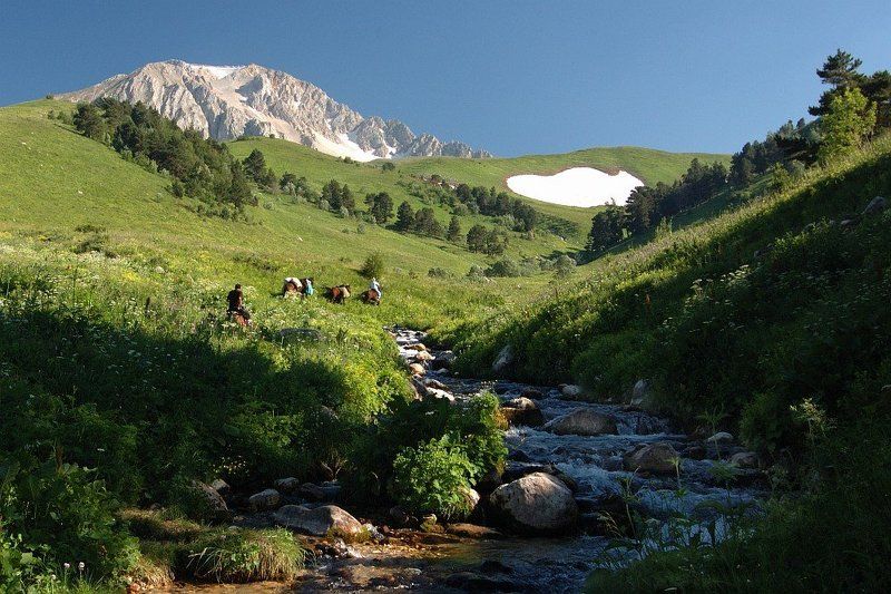 гора оштен, река ци-ца, ковбои, вечер *** фото превью