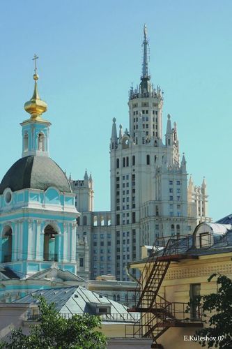 А я, иду, шагаю по Москве...