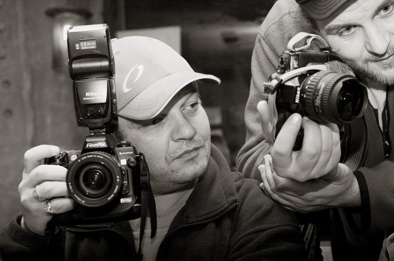 дмитрий виноградов,алексей вячеславович Пусть взгляды и в сторону, зато палец всегда на спуске. фото превью