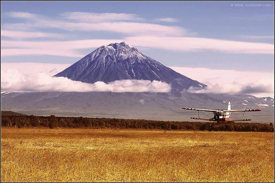 самолет,кукурузник,ан-2,вулкан,вершина,поле,полет, Александр Лицис