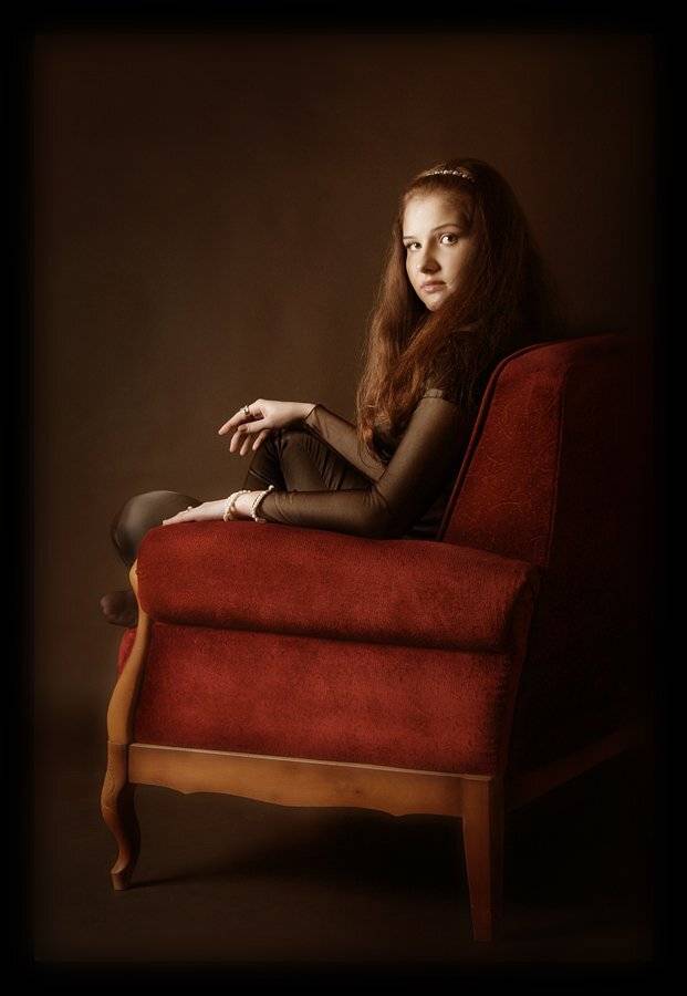 кресло, девушка, волосы, глаза, взгляд, Sound Wave