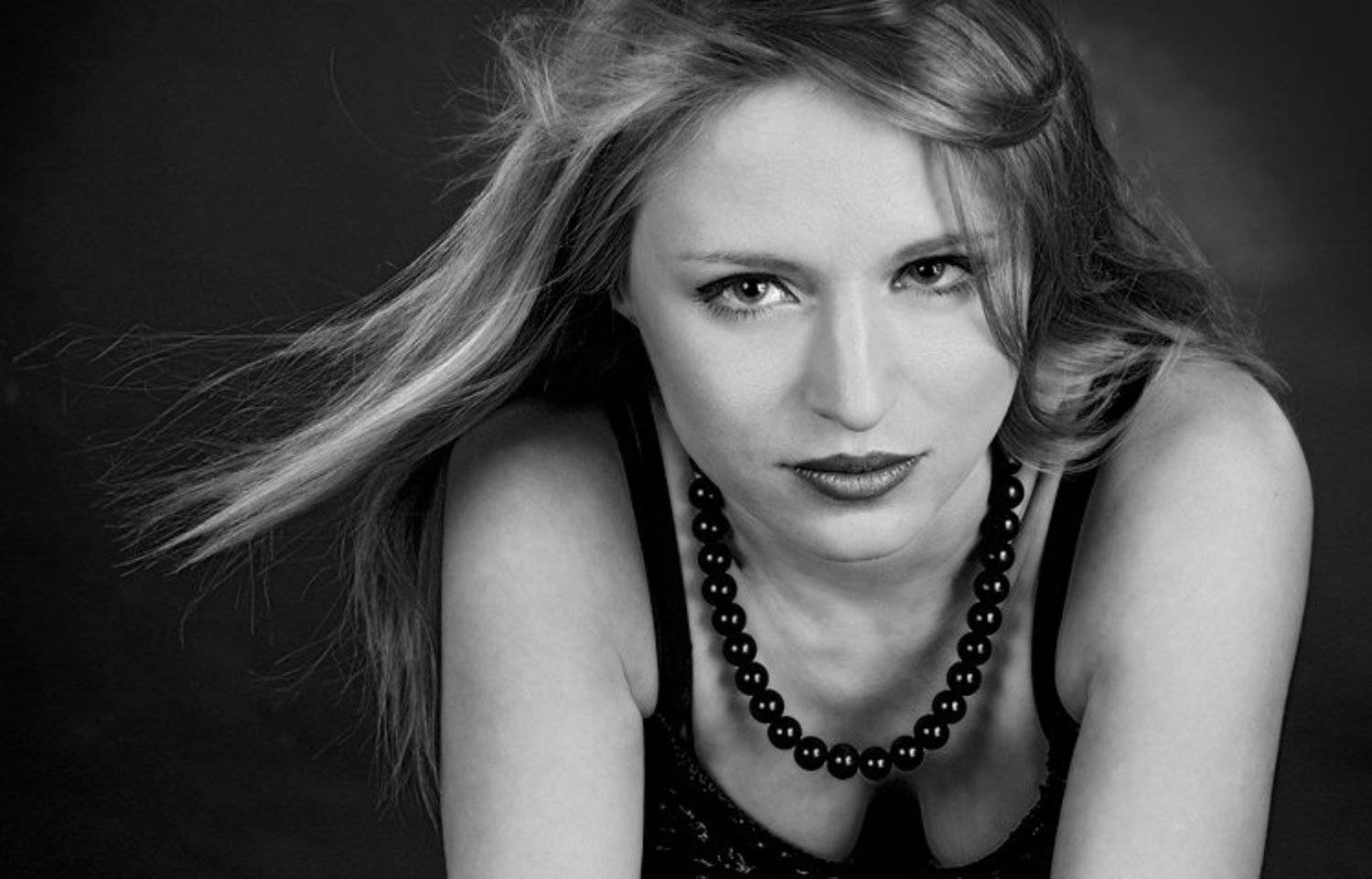 девушка бусы, Anna Fomicheva [nusha]