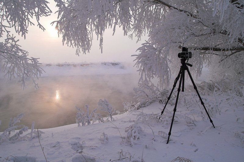 Зима – это время, когда ты ждешь лета, но в то же время безумно радуешься снегопаду, и тихонько напеваешь песню из рекламы кока-колы. фото превью