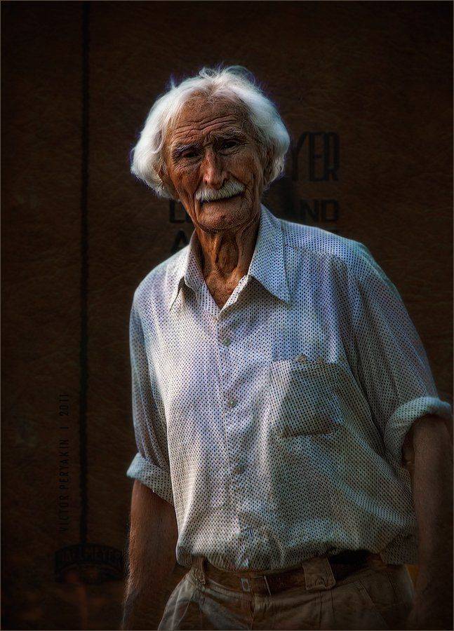 , Виктор Перякин