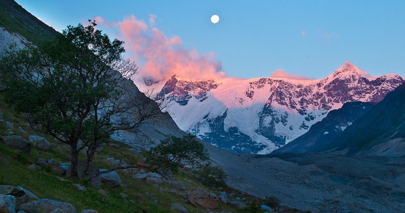 Безенгийская стена фото превью