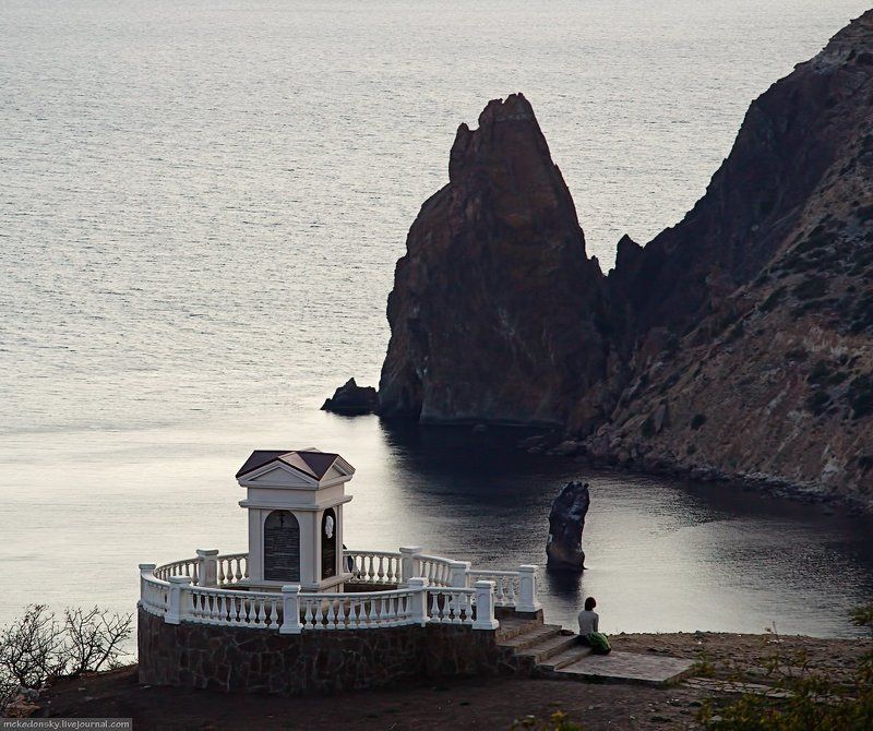 фиолент. крым, украина, пейзаж, одиночество, памятник О филосовском.. фото превью