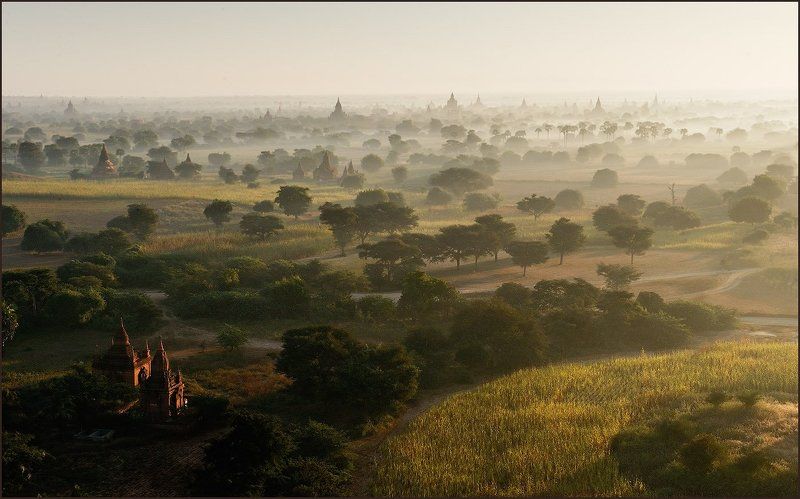 бирма Оплот буддизма в Бирме - старый Баган. фото превью