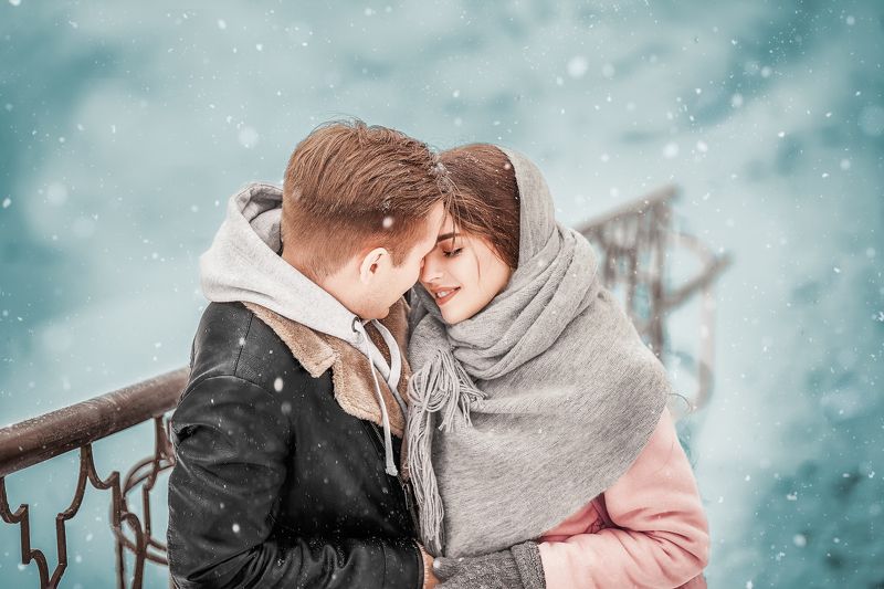 True love and a winter kiss! фото превью