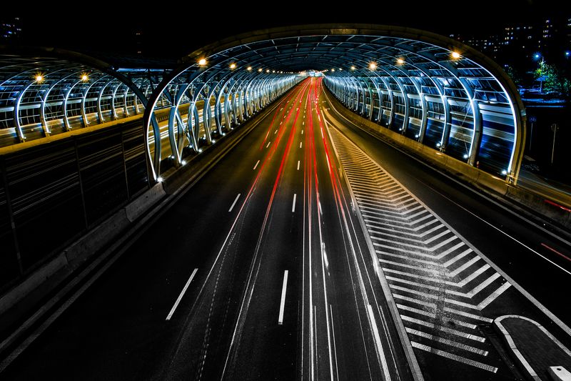 entering the tunnel фото превью