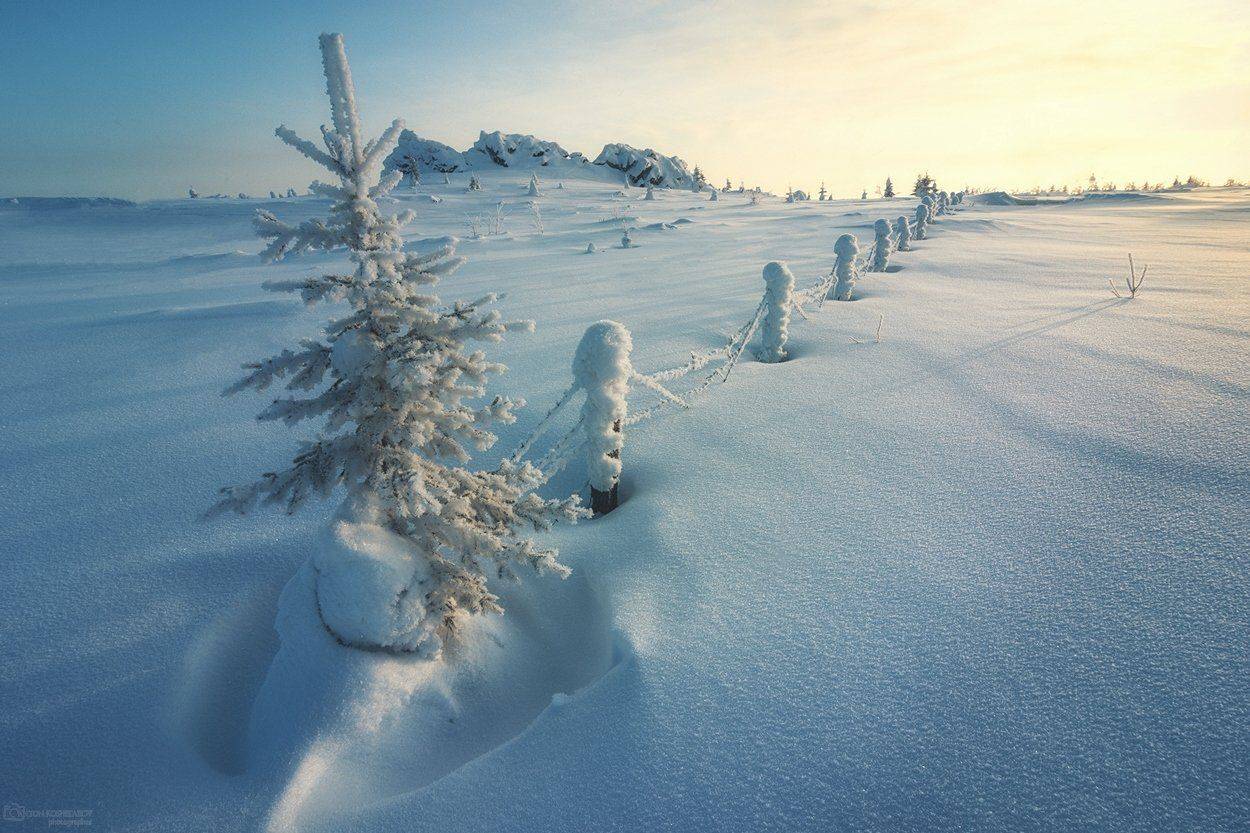 пермский край, урал, скала, снег, зима, горы, путешествия, снежное царство, небо, мороз, Антон Кошетаров