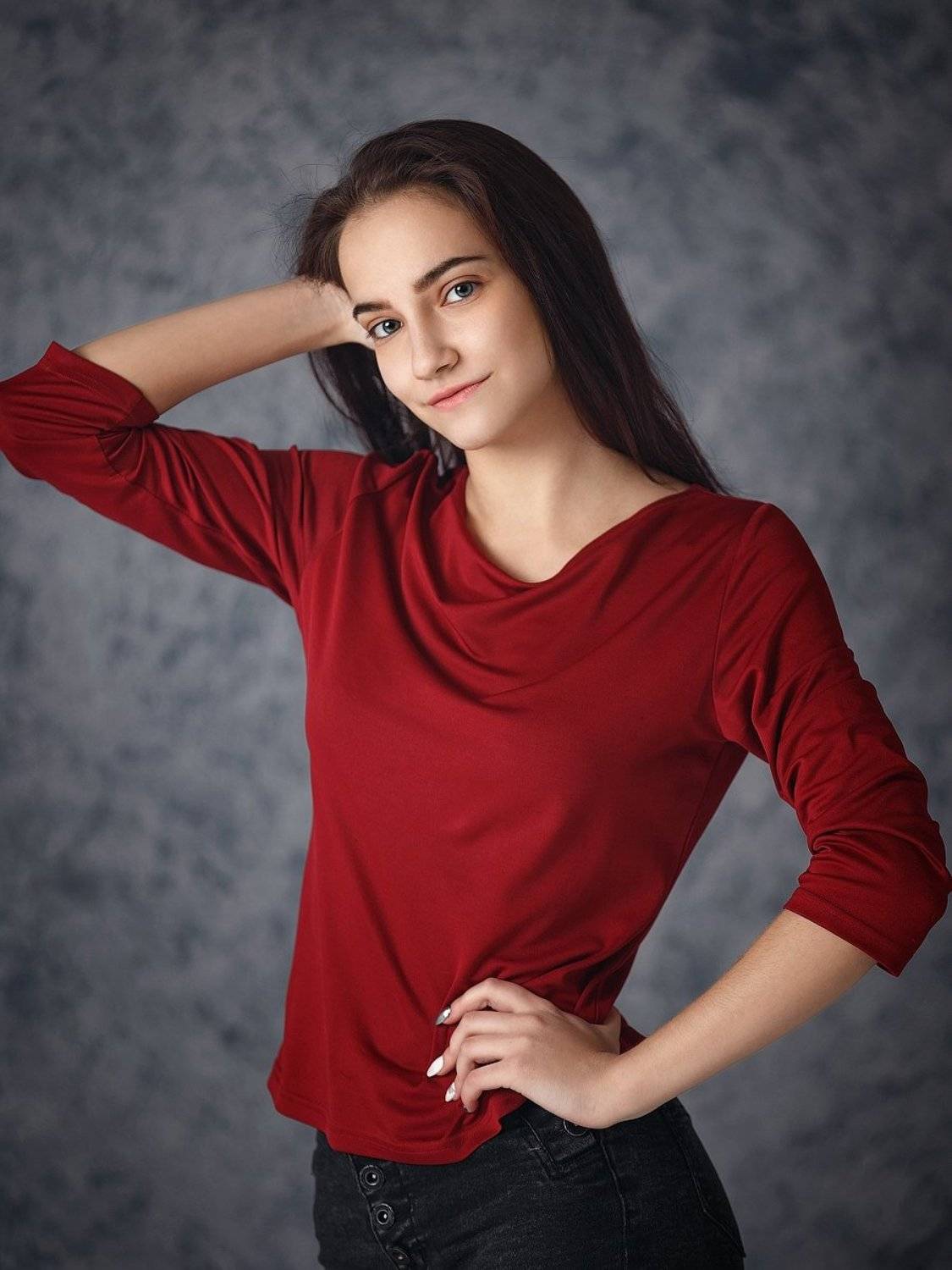 портрет девушка, Михаил Корнилов