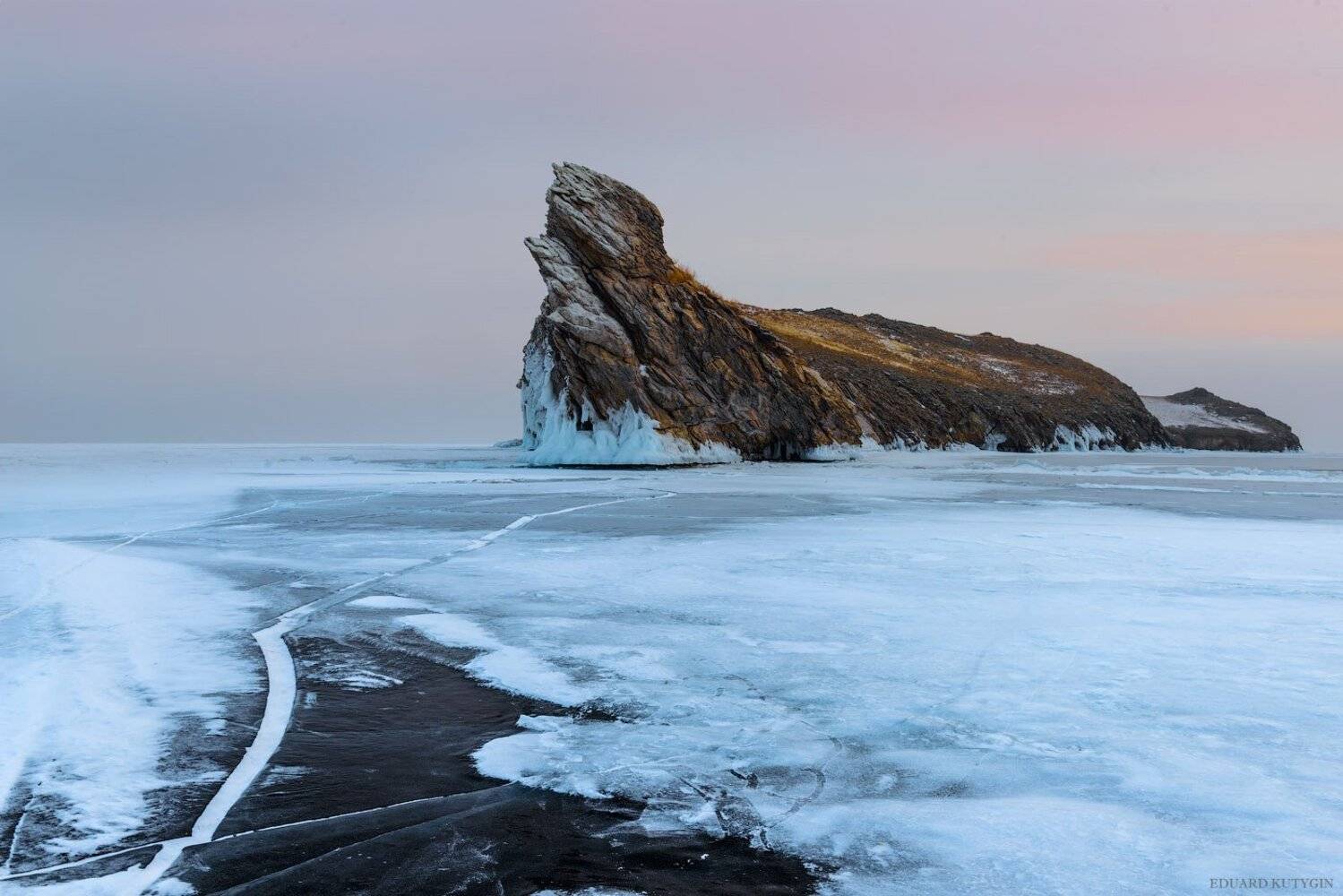 #Огой #Дракон #Байкал #Хужир #Ольхон #Кутыгин #Kutygin #Olkhon #Olhon #Ogoy #Ogoi #Baikal #wwfrussia #priroda_naturee   #krasoti_rossii  #russ_photo    #magellando.community  #moyaplaneta #rgoclub   #SunsetsRussia #naturalbeauty_of_russia #photorussia #la, Кутыгин Эдуард