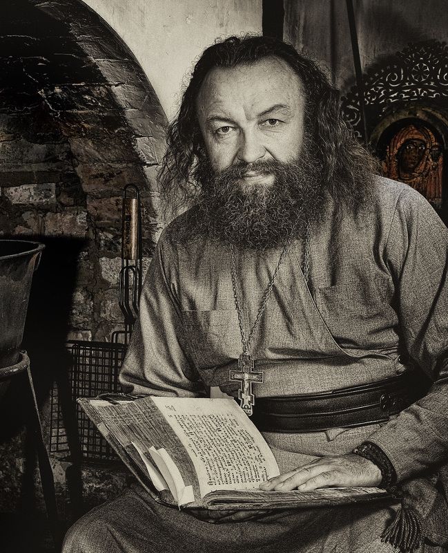 Сельский священник фото превью