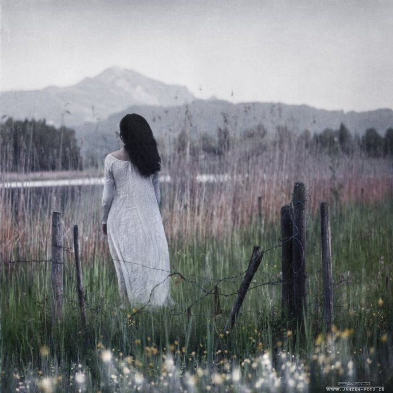 alone . фото превью