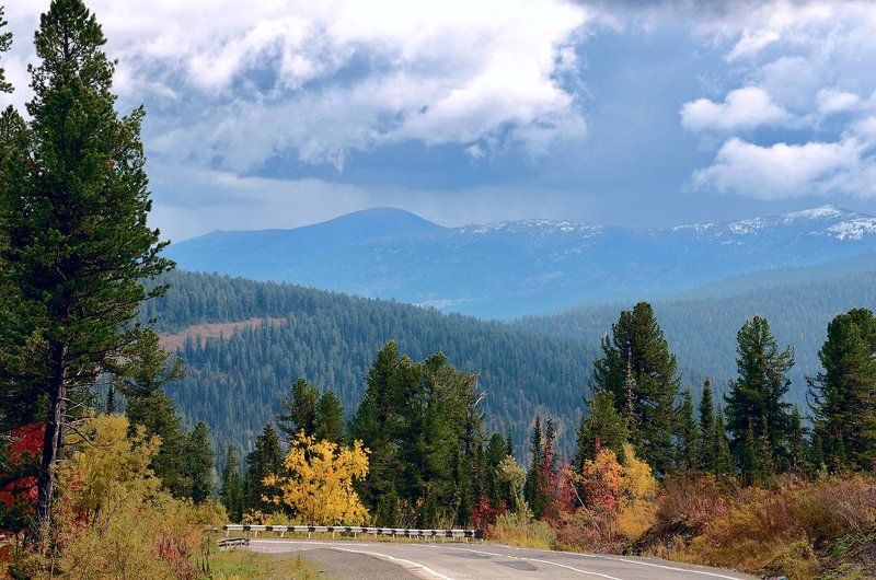 Вид на Саяны с трассы М54 фото превью