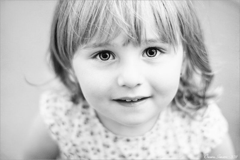 дети, улыбка, взгляд, девочка Даринка фото превью