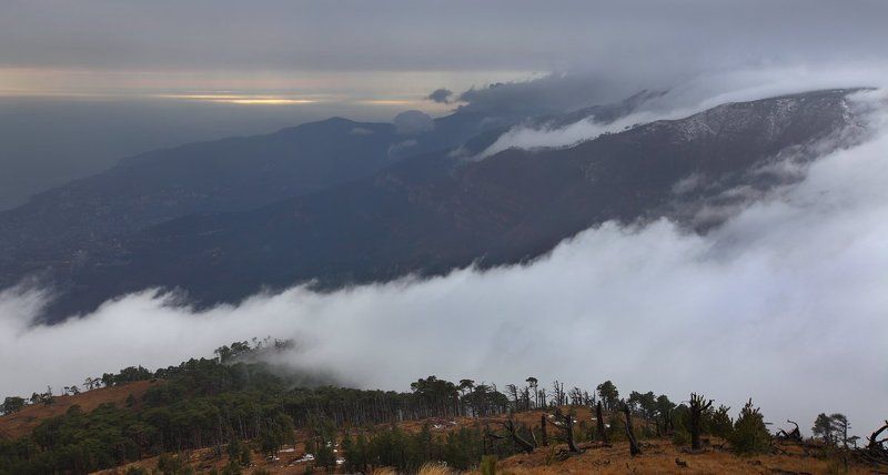 крым, ялта В облаках фото превью