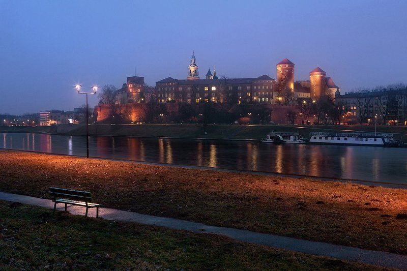 Про одинокую лавку и пьяный фонарь фото превью