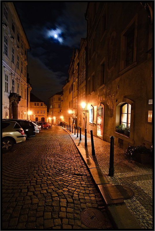 Лунная ночь в Вышеграде фото превью