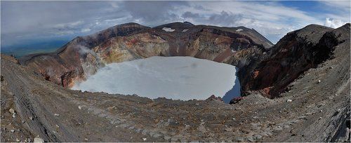 Жерло вулкана Семячик