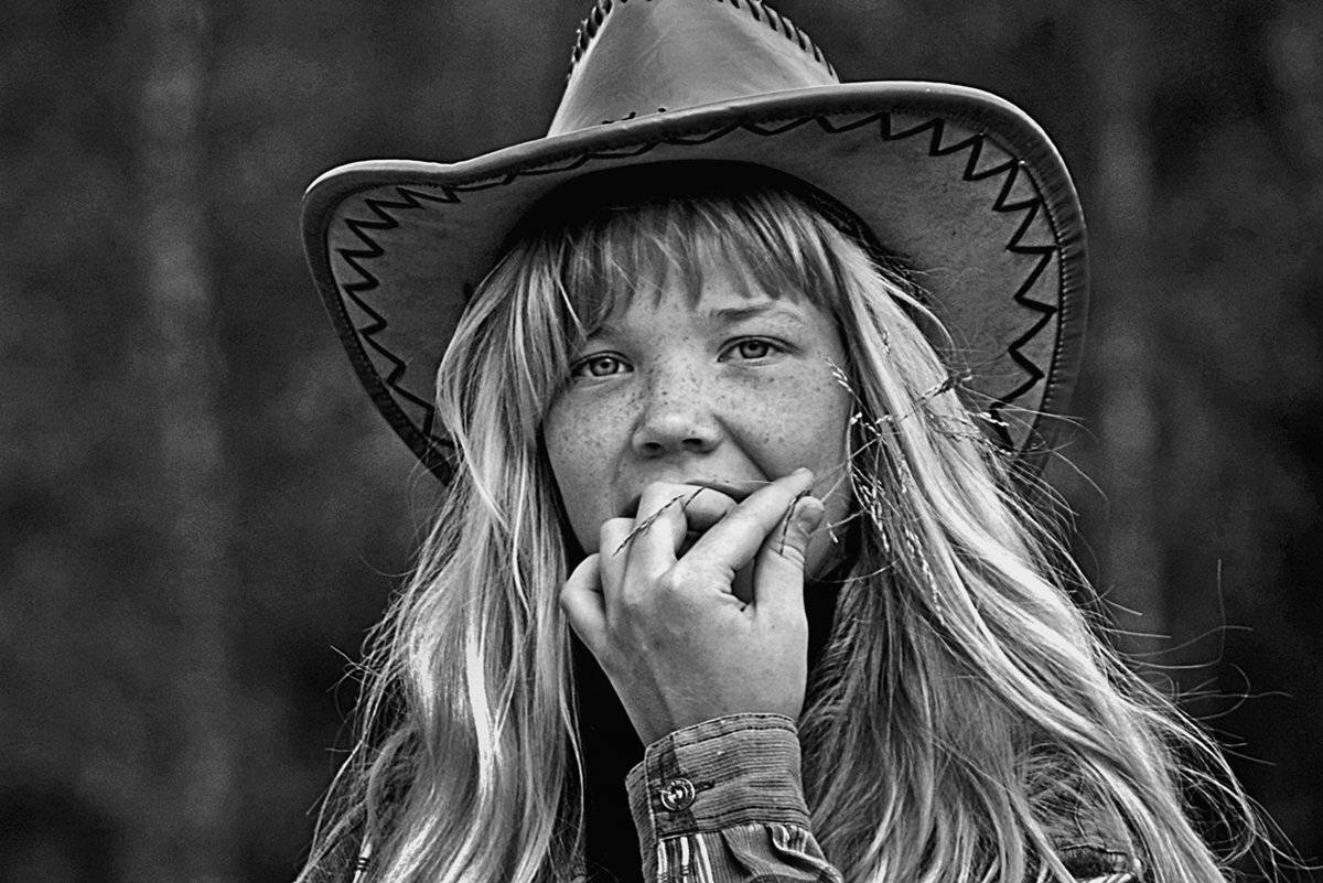 портрет, девушка, глаза, взгляд, волосы, чб, апатиты, Николай Смоляк