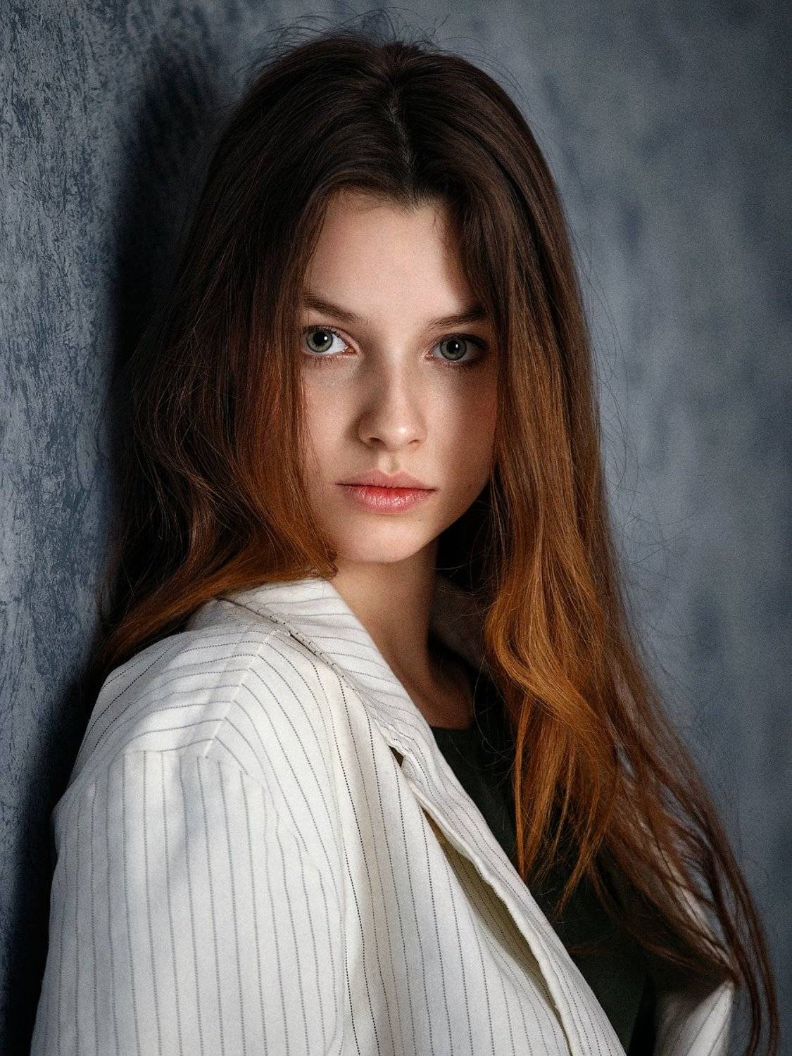 портрет девушка, Михаил Корнилов