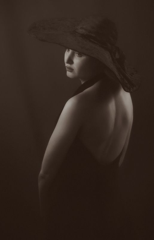 Девушка  в чёрном. фото превью