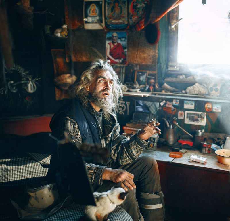 Серёга Анархист в своей юрте фото превью