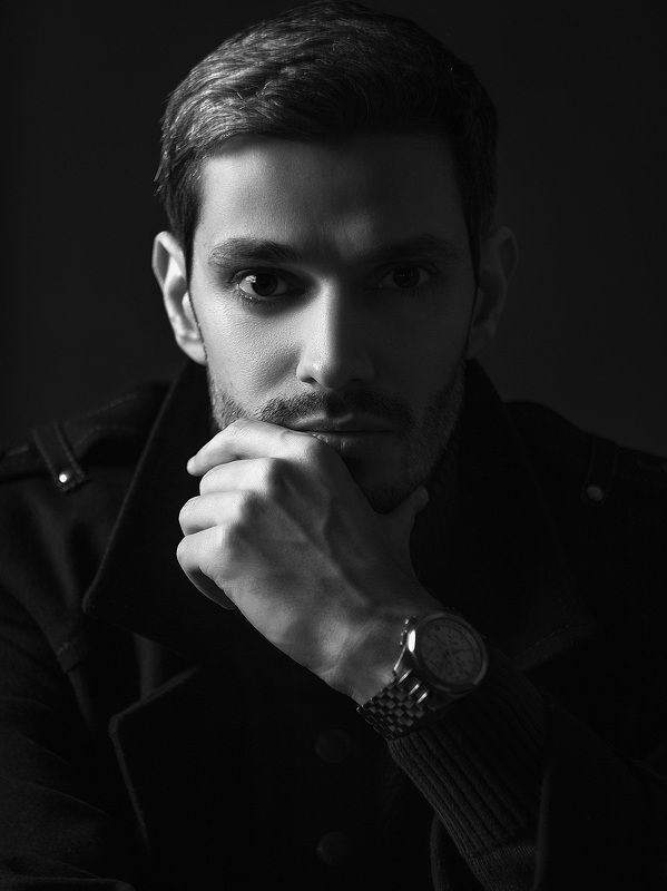 студийный портрет, мужской портет Артем фото превью