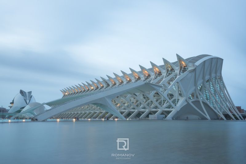 Architecture, Famous Place, Blue, Modern, Urban Scene, Building, Tower, Building Exterior, City, Travel, Asia, Cityscape, River, Sky, Reflection, Tourism, Ciudad, Artes, Ciencias, Valencia, Spain, City of Arts and Sciences Ribs in blue фото превью