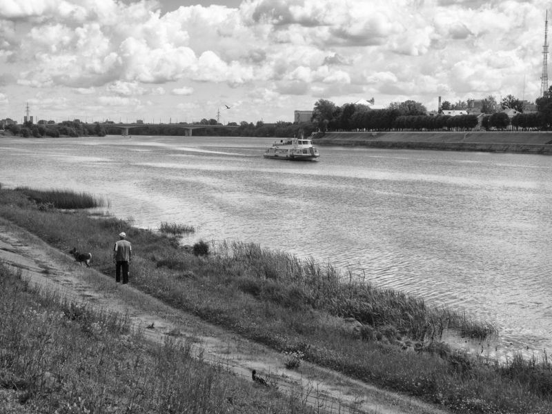tver, black and white, monochrome, russia, midday, calmness Midday promenade фото превью