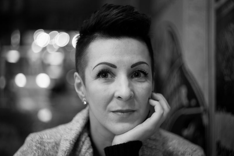 портрет женщина взгляд разговор  интерес фото превью