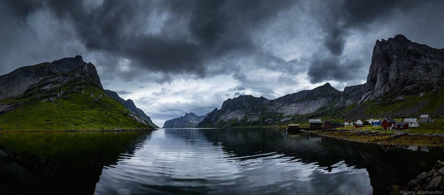 lofoten, summer, norway, cold, fjord, dark, rocks, mountains, lake, green, норвегия, север, фьорды, горы, north, лофотены, monkebu, moskenes, moskenes&oslash;ya, Алексей Медведев