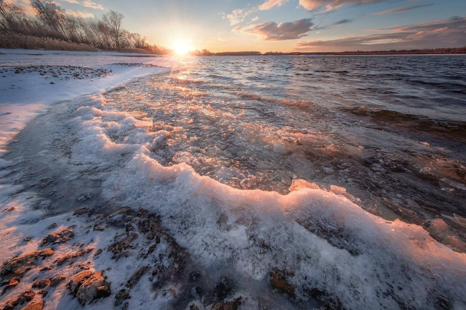 волга, закат, река, вода, волны, шуга, лед, снег, солнце, берег, пейзаж, ратмино, Андрей Чиж
