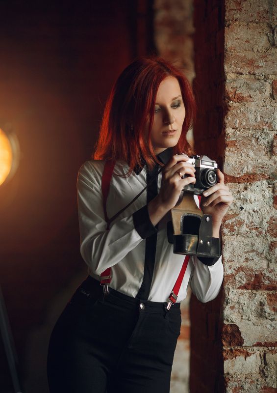 девушка, фотограф, фотография, винтаж, интерьер The photographer фото превью