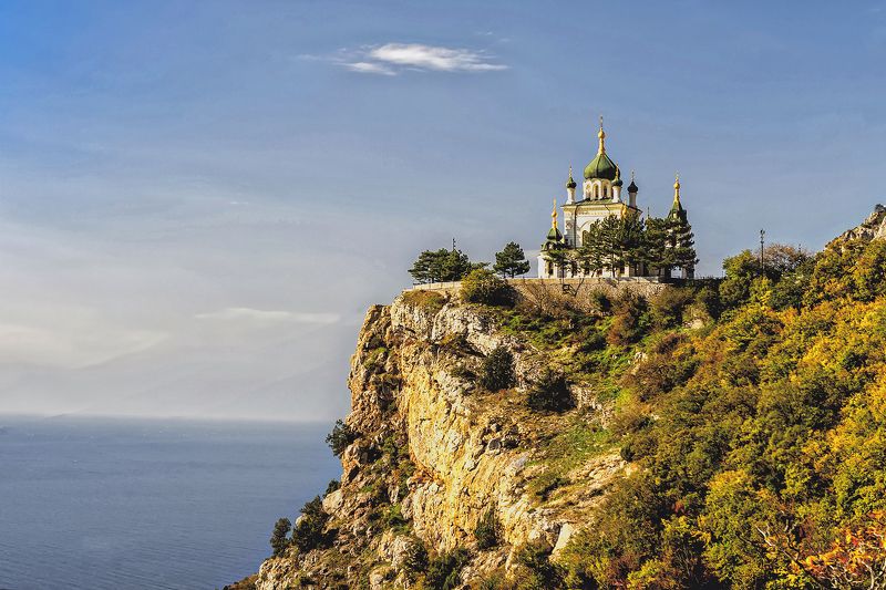 храм, крым, архитектура, православие, собор, пейзаж Церковь Воскресения Христова в Форосе фото превью