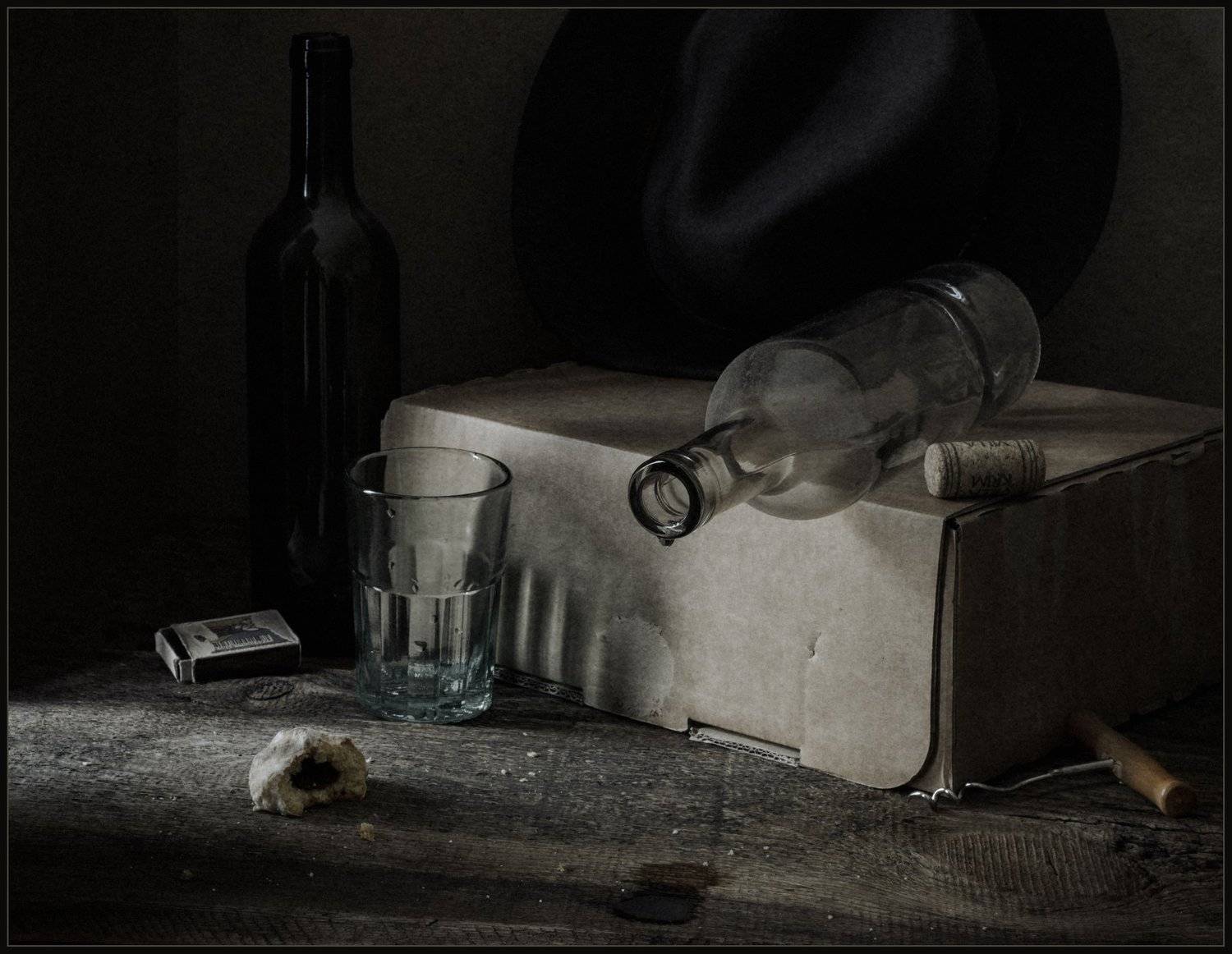 натюрморт, still life, стакан, бутылка, пряник, Андрей Угренинов