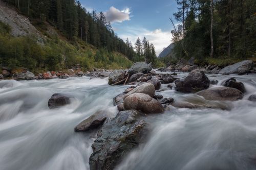 Бурные воды реки Аккем