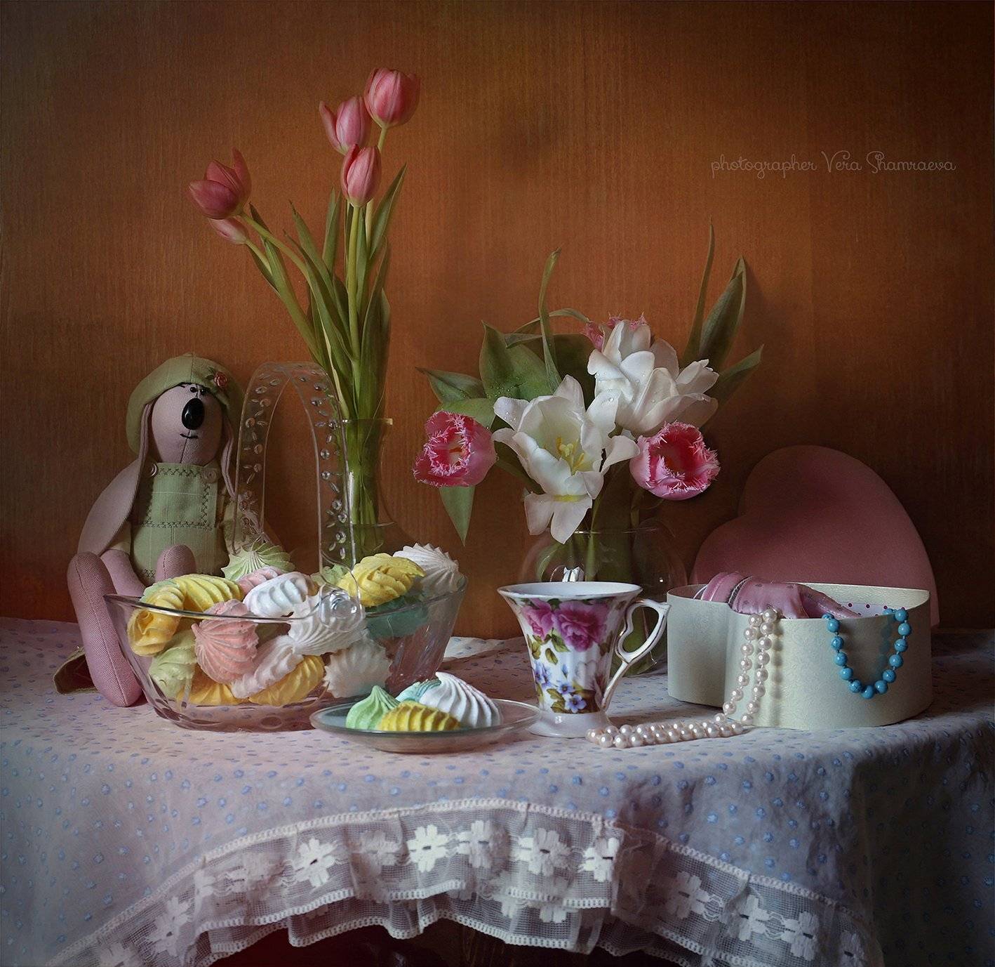 8 марта тюльпаны зефир, Вера Шамраева