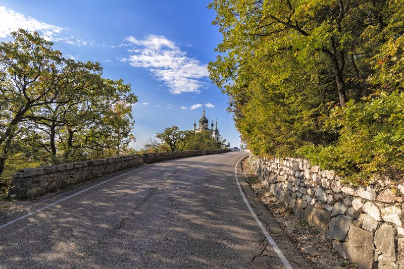 храм, крым, архитектура, православие, собор, пейзаж Церковь Воскресения Христова в Форосе фото превью