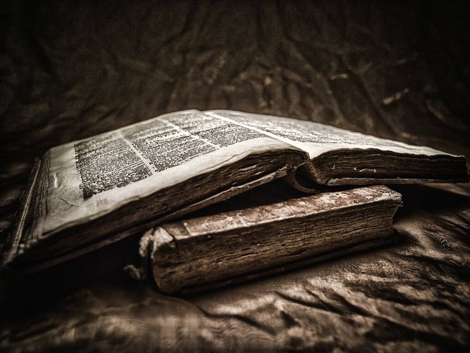 old book simonezeffiro fineart fine art phaseone, Simone Zeffiro