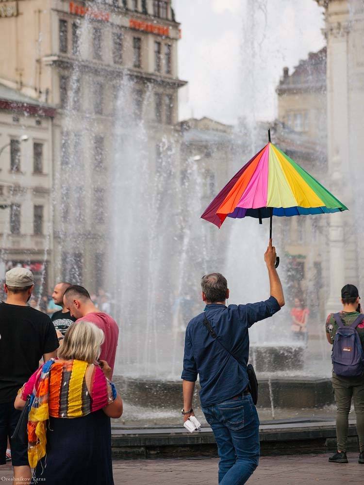 стрит,улица,цвет,момент,ракурс,люди,радуга, Taras