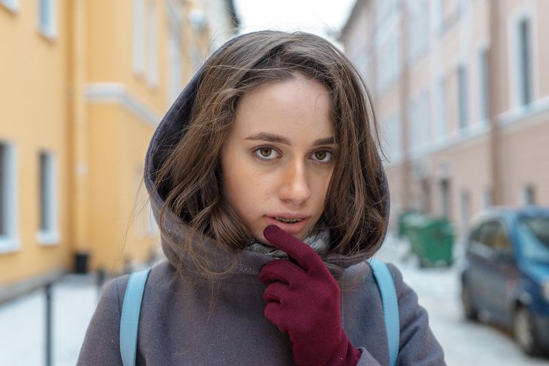 In the middle of town фото превью