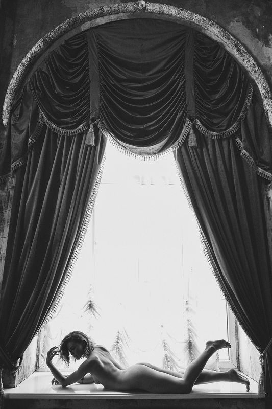 #minimalism, #artnude, #artpeople, #framedart, #paris, #newyork, #artforsale, #erotic, , #nude, #berlin, #amsterdam, #moderart, #nudephotography, #artisticphotography, #tokyo, #blackandwhitephotography, #details, #beauty, #sensual, #sensuality, #model,  Staged tenderness фото превью