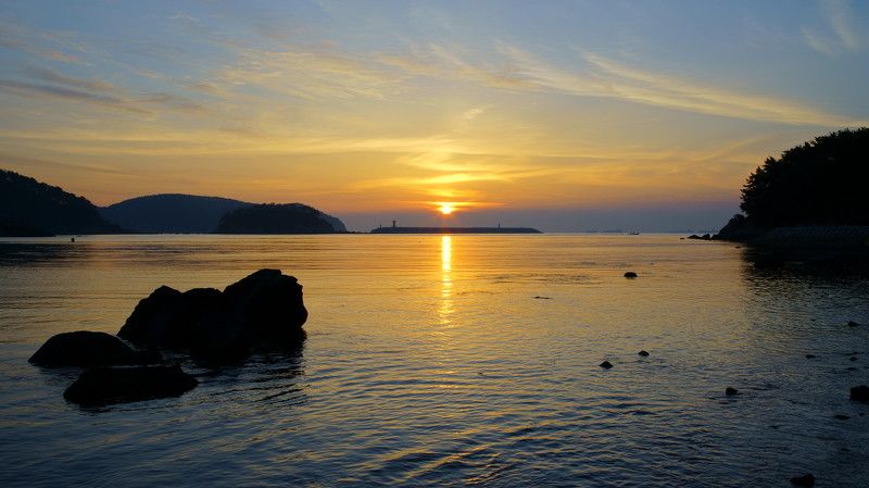 south korea, ulsan, sea, seascape, sunrise, light, boat, sun, clouds, ships, reflection, rocks, island, mountain Sunrise and waves фото превью